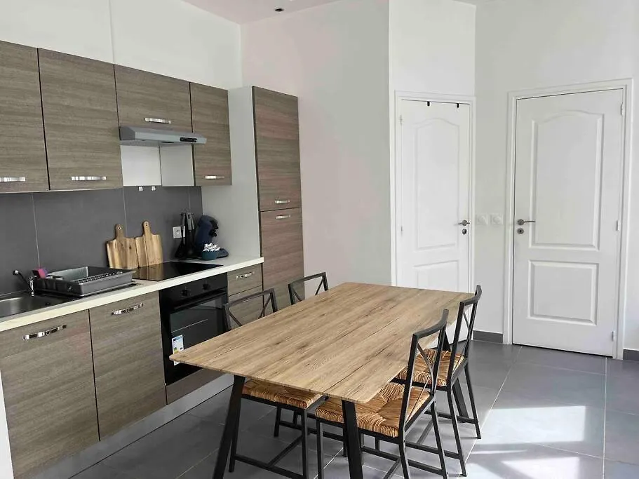 Le Luxembourg Apartment Villeurbanne France