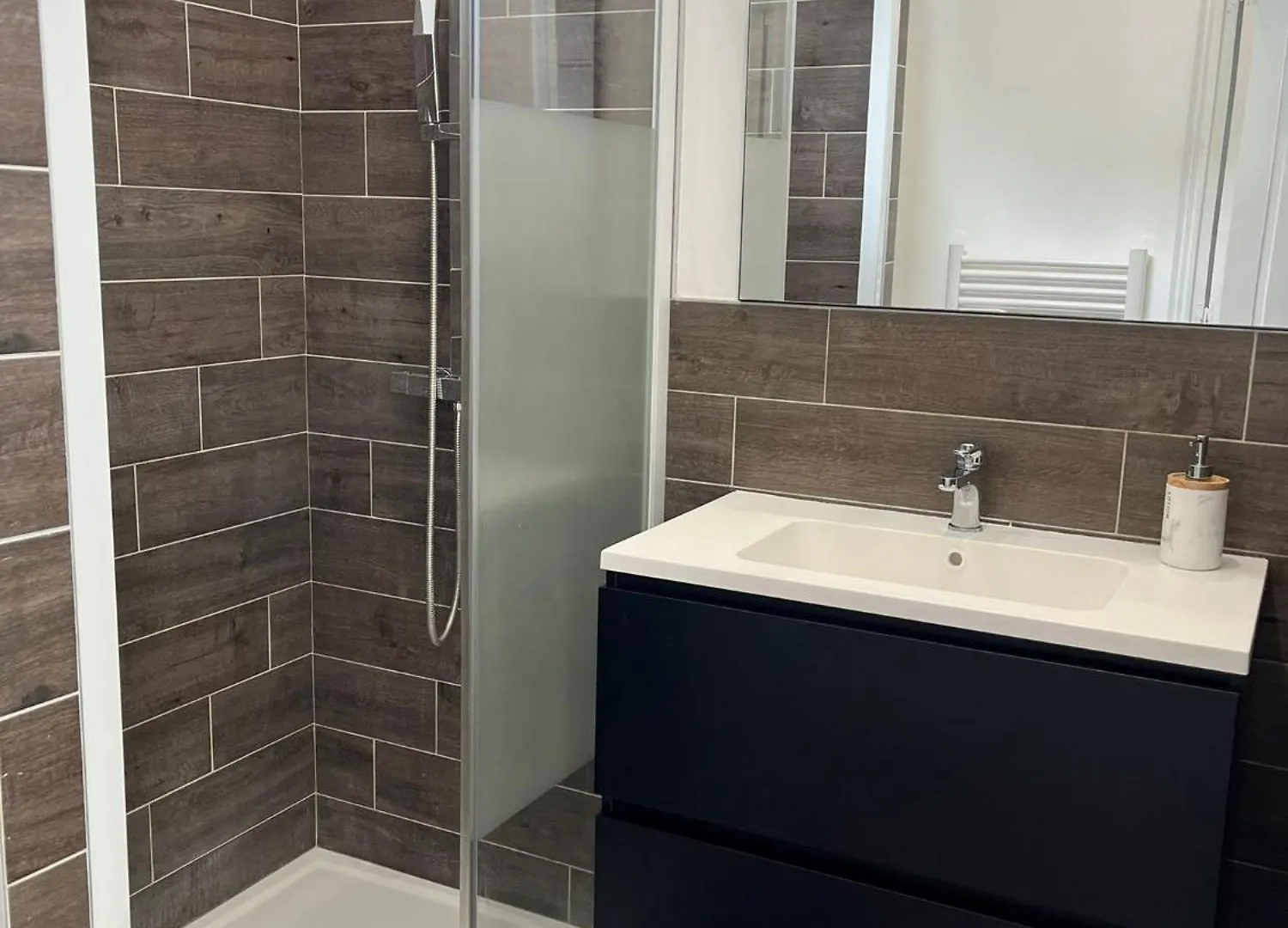 Le Luxembourg Appartement Villeurbanne Frankrijk